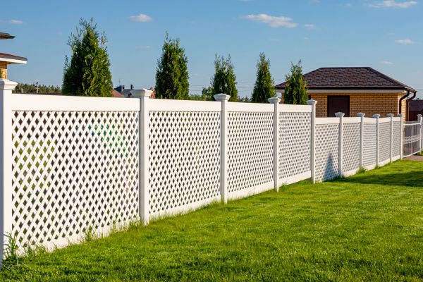 Vinyl Fence Repair in Summerville