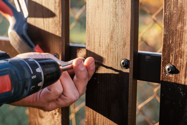Fence Repair in Summerville