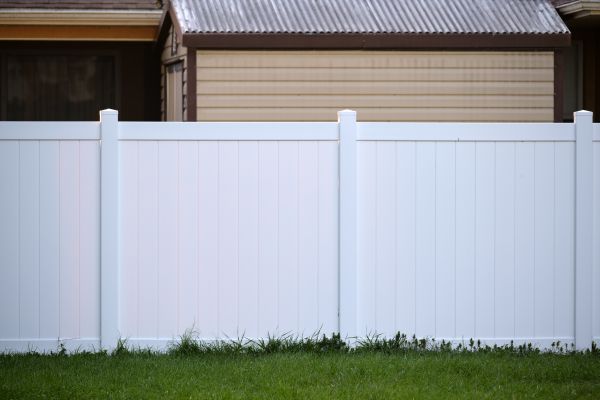 Vinyl Fence Replacement in Summerville