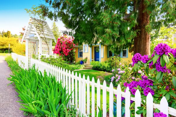 Picket Fence Installation in Summerville