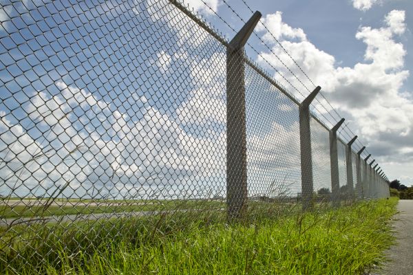 Fence Wire Repair in Summerville