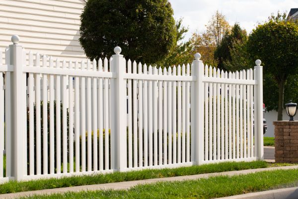 Vinyl Fence Installation in Summerville