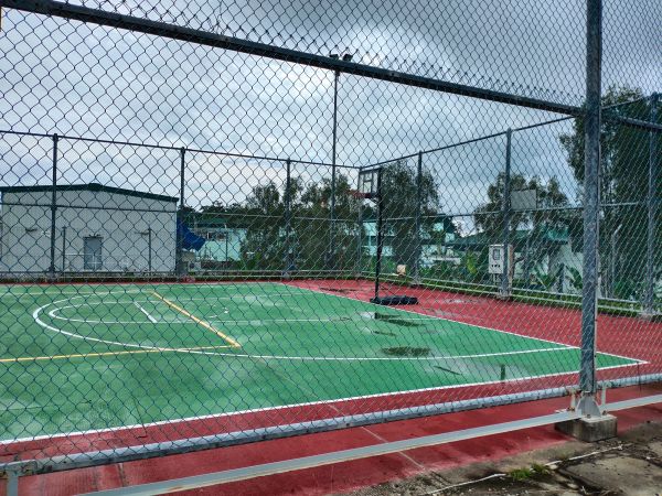 Iron Wire Fence Installation