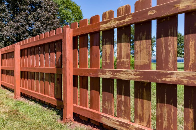 Fence Maintenance in Summerville